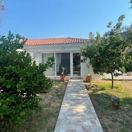 σπίτι μέσα στο δάσος * Agia Anna (Evia)