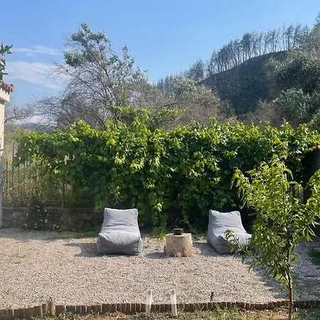 σπίτι μέσα στο δάσος Holiday home *