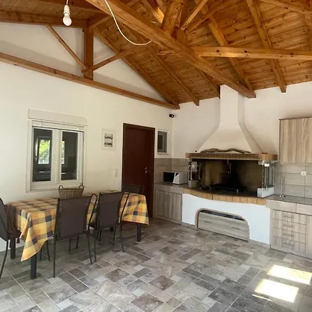 Holiday home σπίτι μέσα στο δάσος